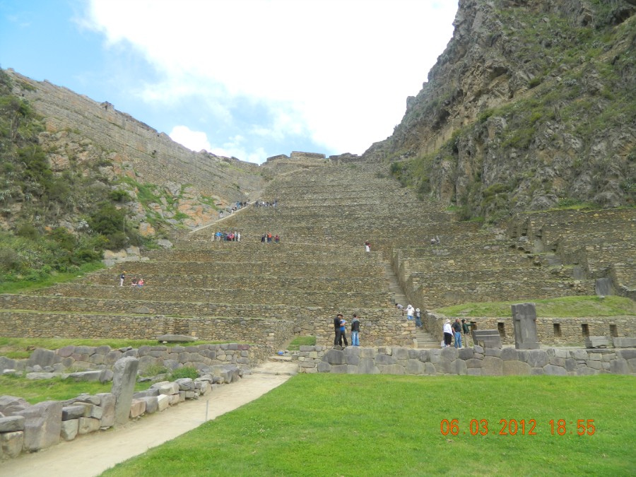     (Ollantaytambo),  1