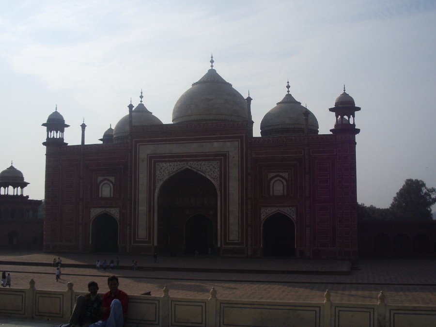     - (Taj Mahal),  5