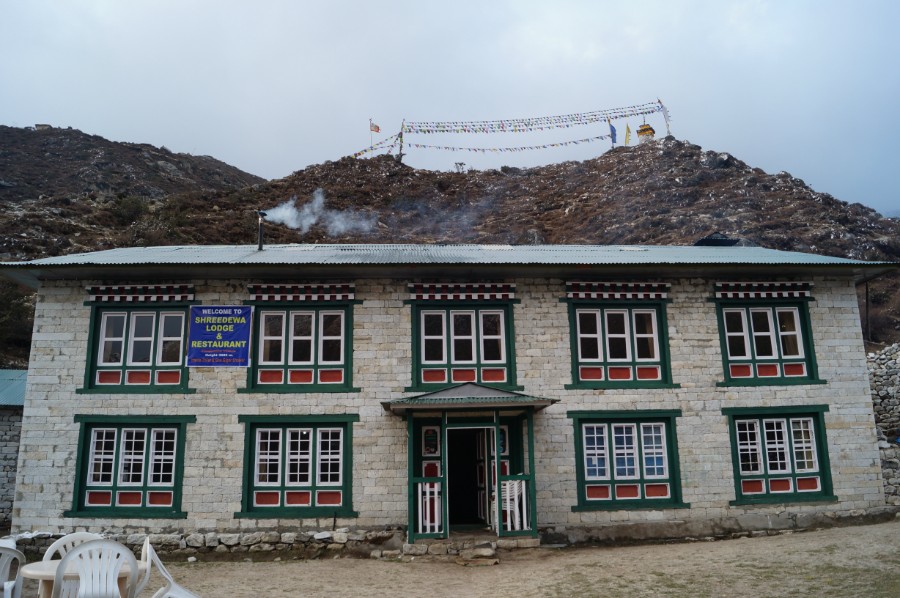    (Pangboche, 3985 )