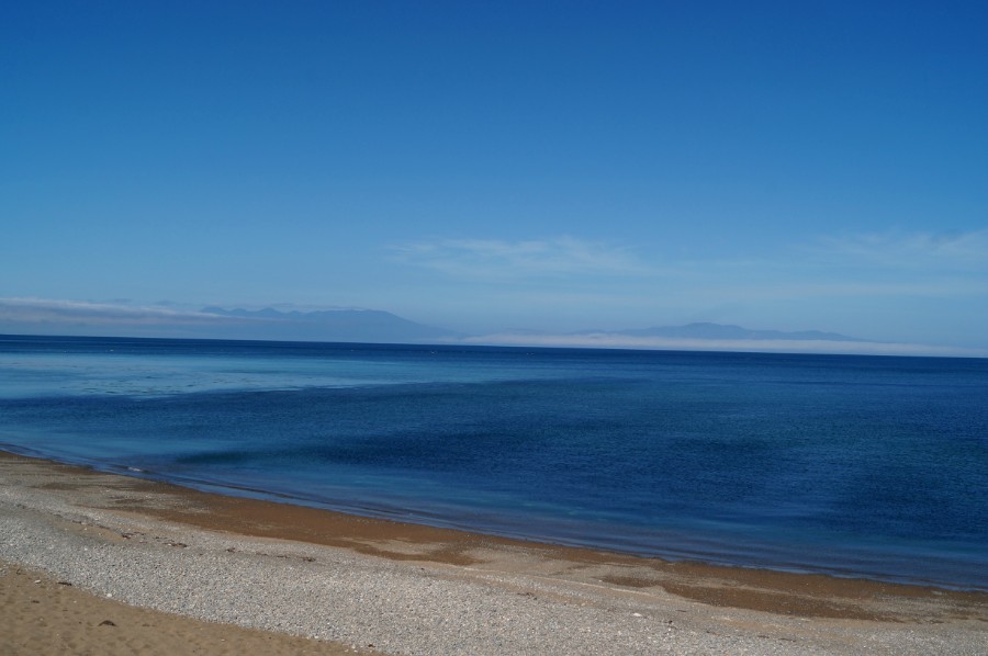 Кунаширский пролив. На горизонте Японский остров Хоккайдо