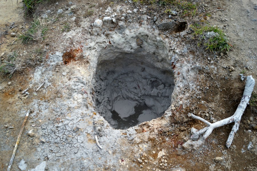 Еще один грязевой котел