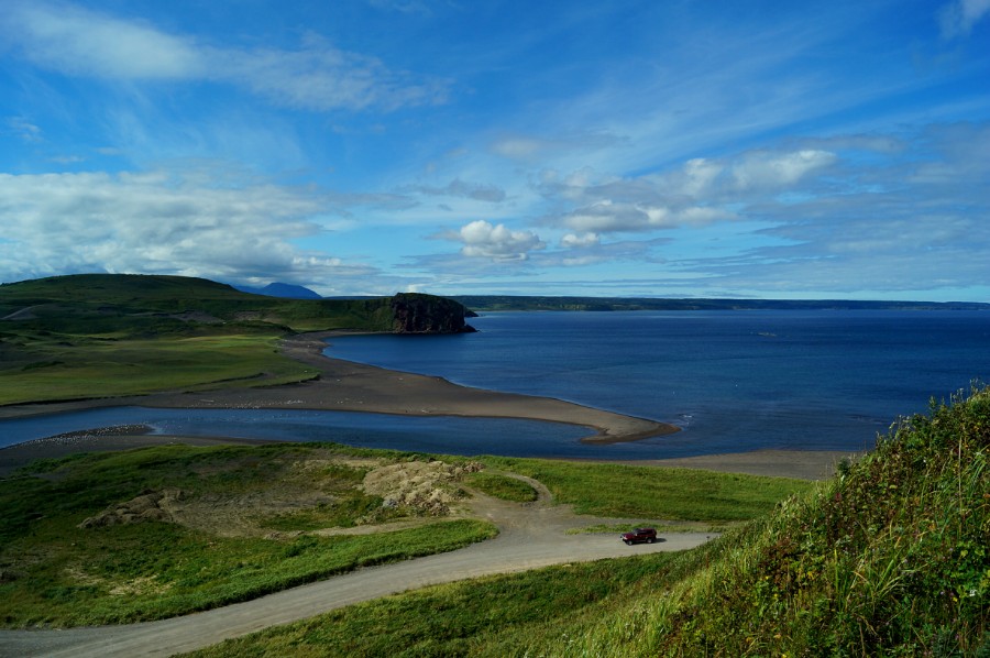 Вид на юг со смотровой площадки над устьем реки Куйбышевка